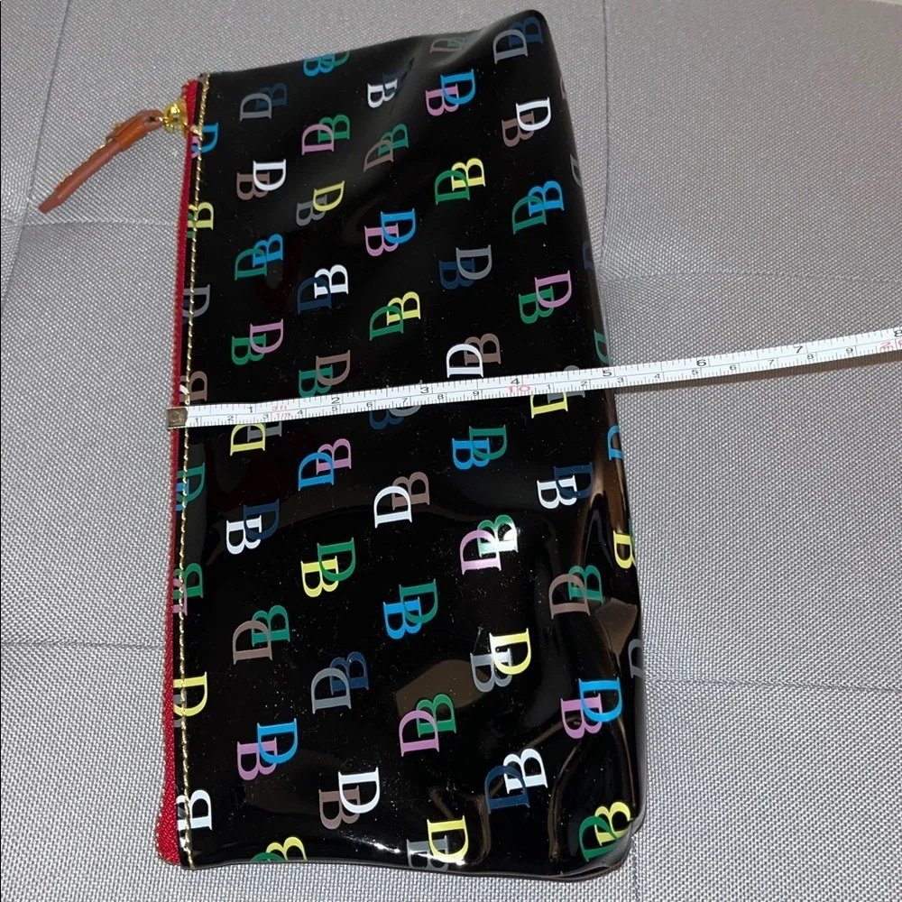 Dooney & Bourke on the Go Cosmetic Case
